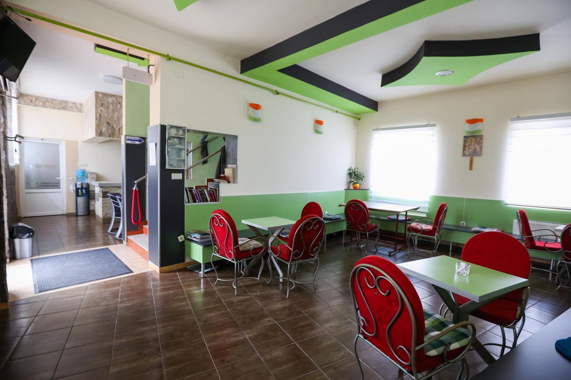 Hotel Marex Centar Jabuka Esterno foto