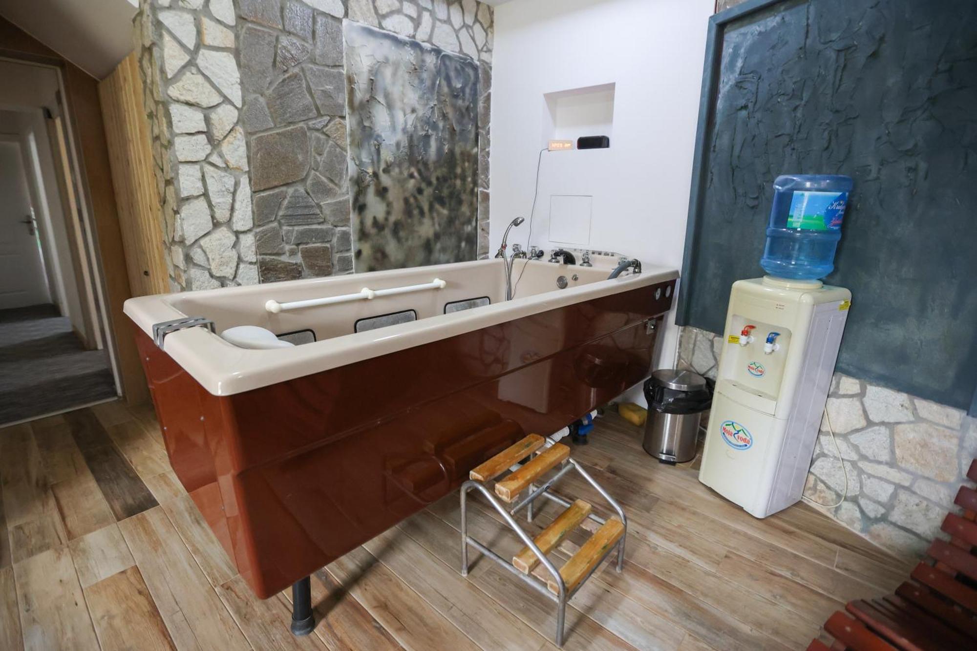 Hotel Marex Centar Jabuka Esterno foto