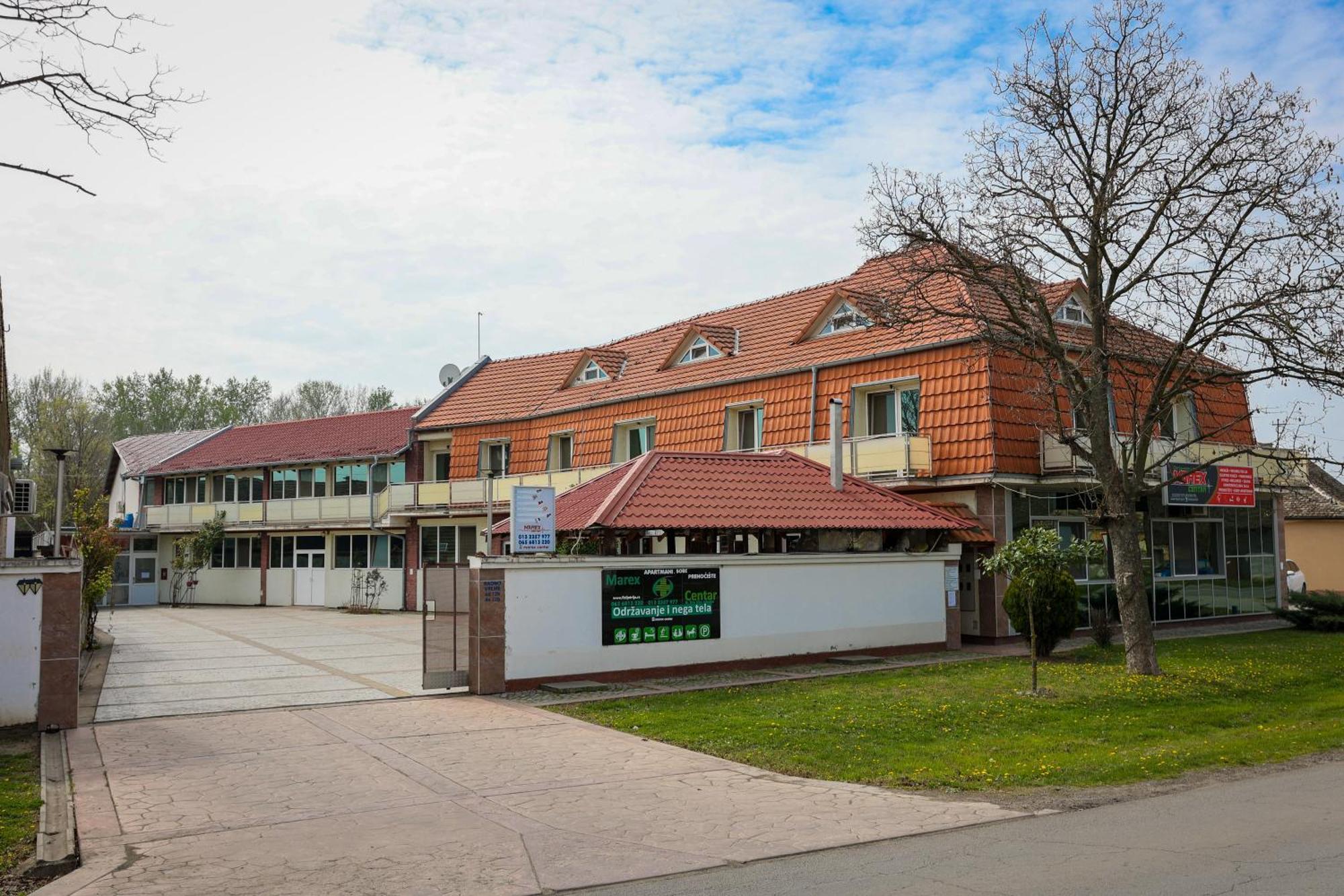 Hotel Marex Centar Jabuka Esterno foto