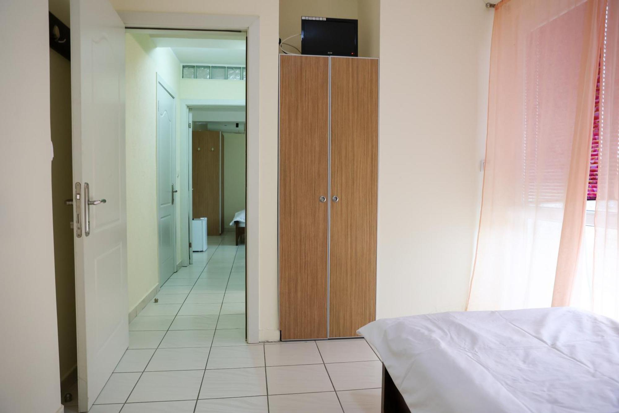Hotel Marex Centar Jabuka Esterno foto