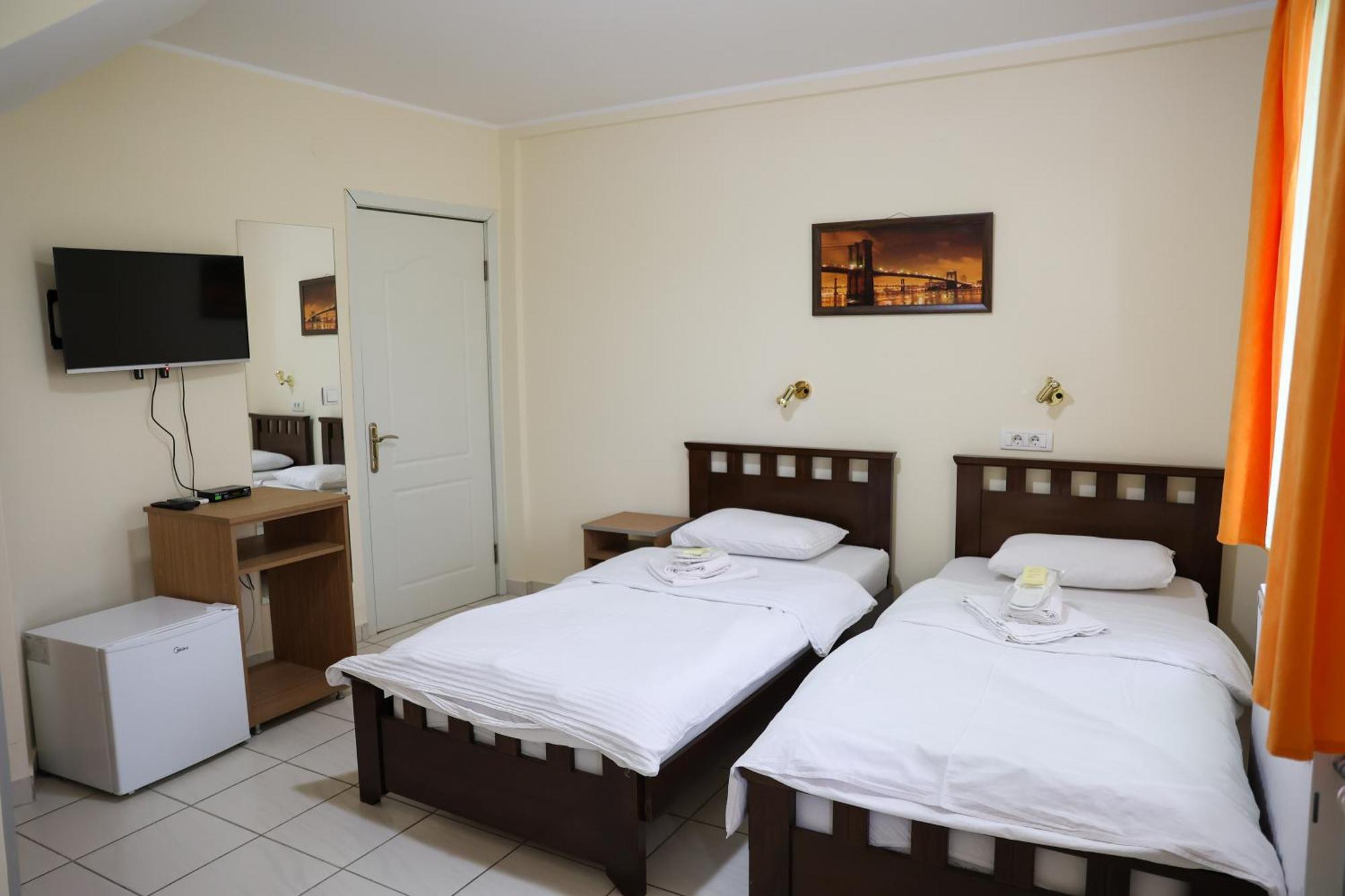 Hotel Marex Centar Jabuka Esterno foto