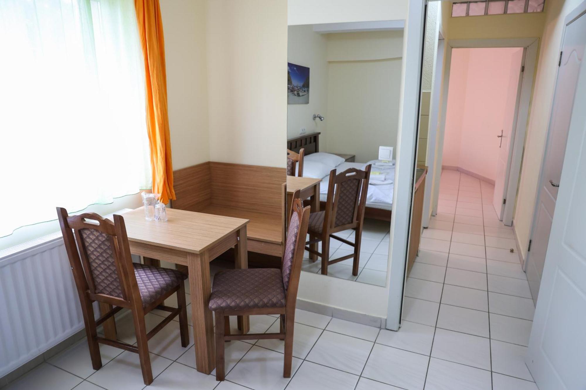 Hotel Marex Centar Jabuka Esterno foto