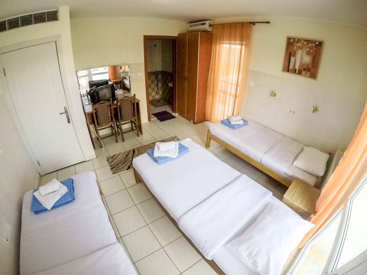 Hotel Marex Centar Jabuka Esterno foto